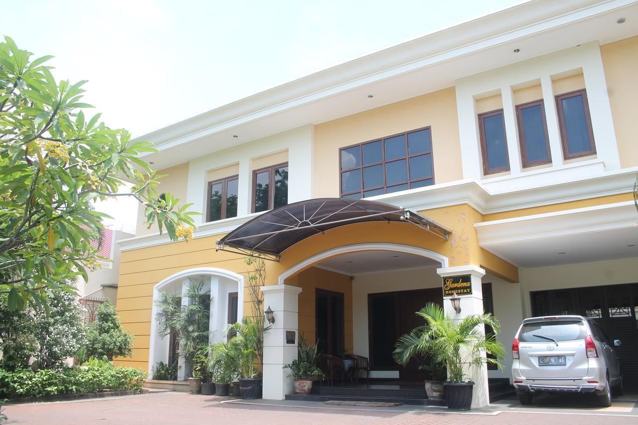 Gardena Homestay Surabaya Bagian luar foto