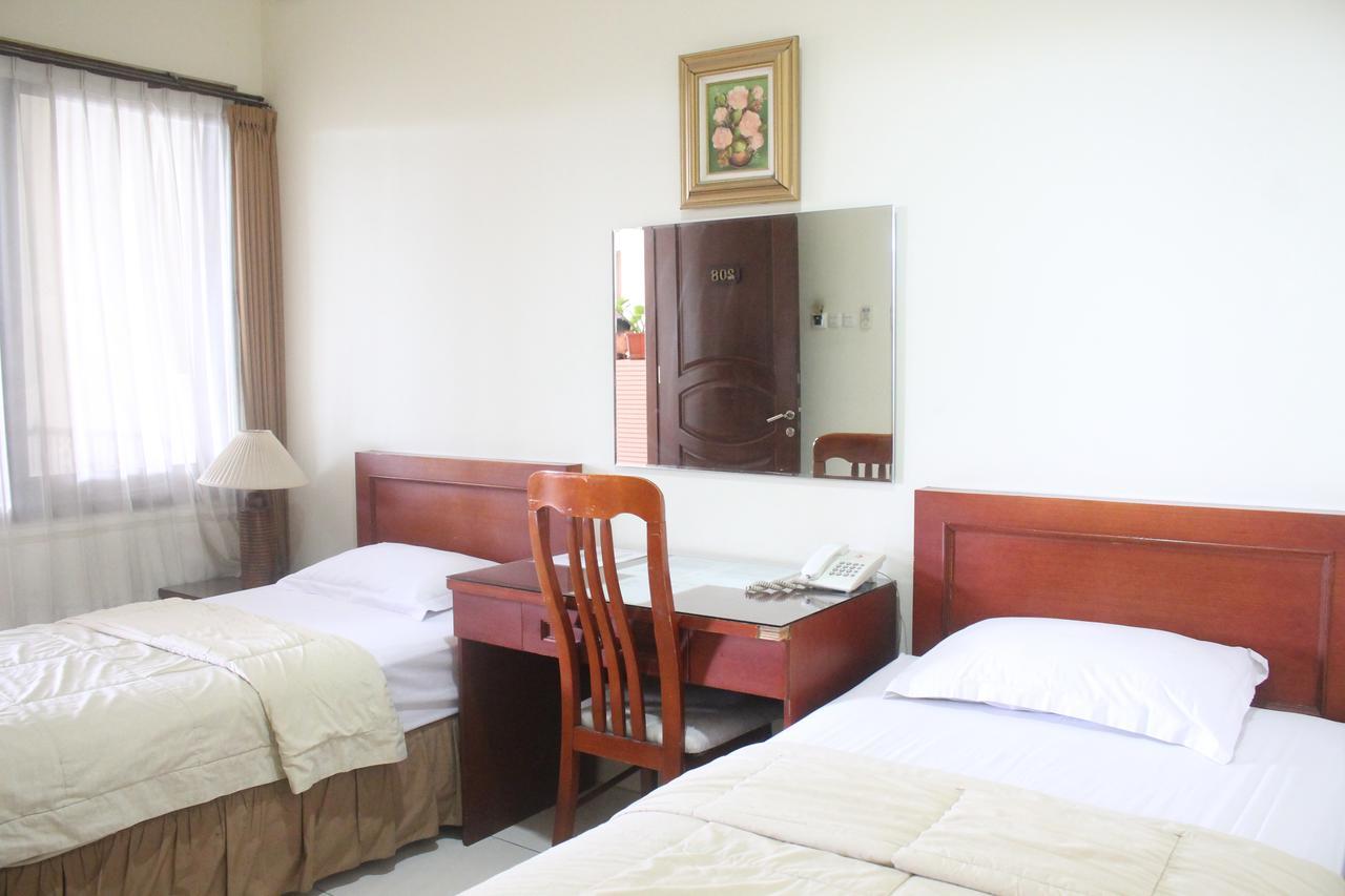 Gardena Homestay Surabaya Bagian luar foto