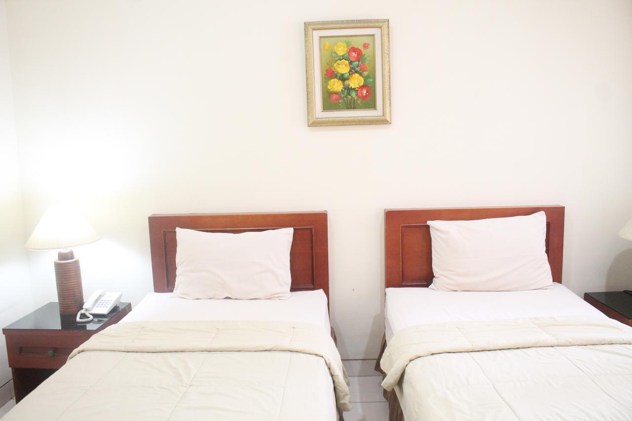 Gardena Homestay Surabaya Bagian luar foto