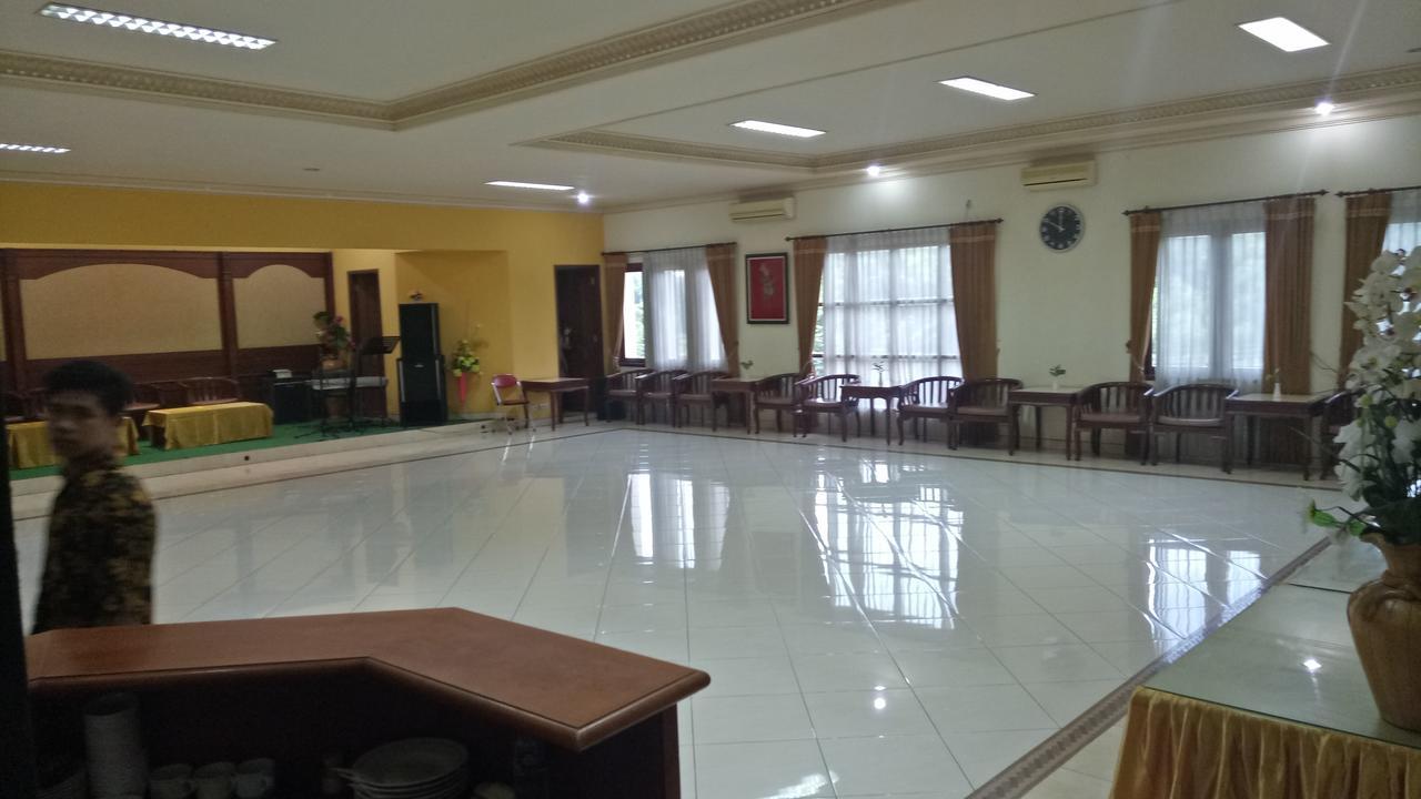 Gardena Homestay Surabaya Bagian luar foto